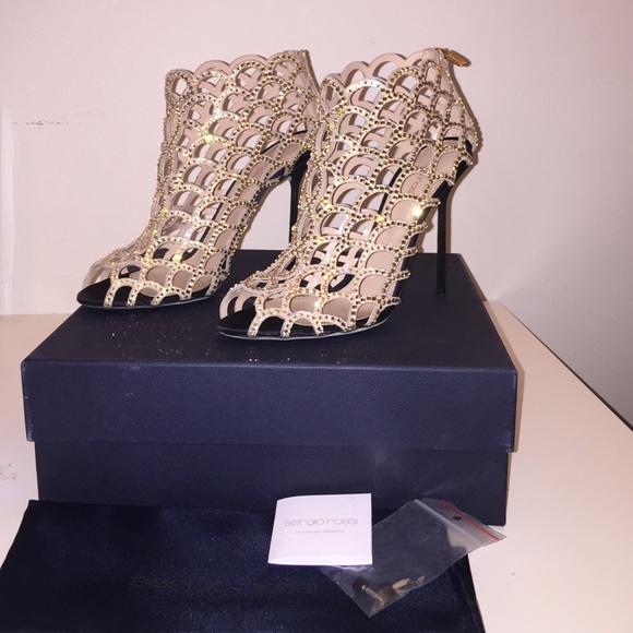 Sergio Rossi Signature 110mm  Classic Stiletto – Nude - new with tags - Picture 3 of 8